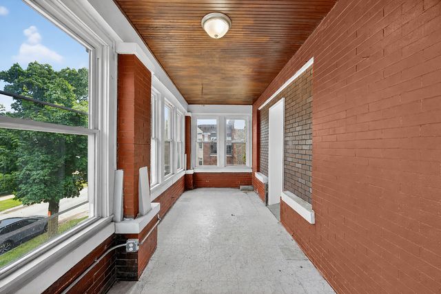 7406 S Crandon Avenue, Chicago, IL 60649
