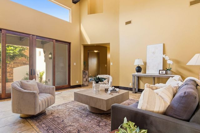 3723 Alamogordo Drive NW, Albuquerque, NM 87120