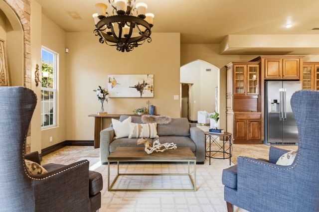 3723 Alamogordo Drive NW, Albuquerque, NM 87120