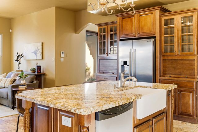 3723 Alamogordo Drive NW, Albuquerque, NM 87120