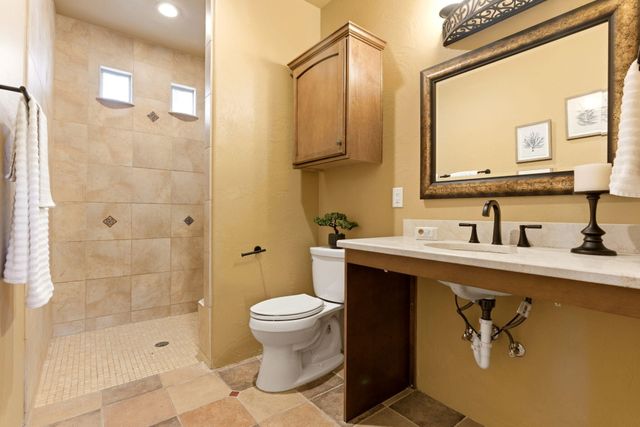 3723 Alamogordo Drive NW, Albuquerque, NM 87120