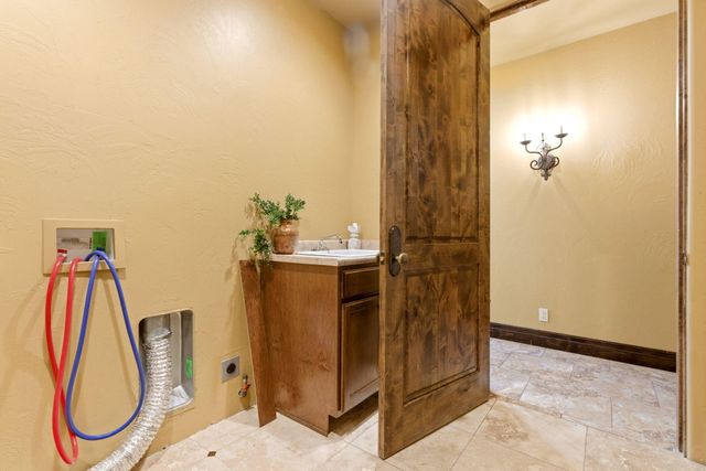 3723 Alamogordo Drive NW, Albuquerque, NM 87120