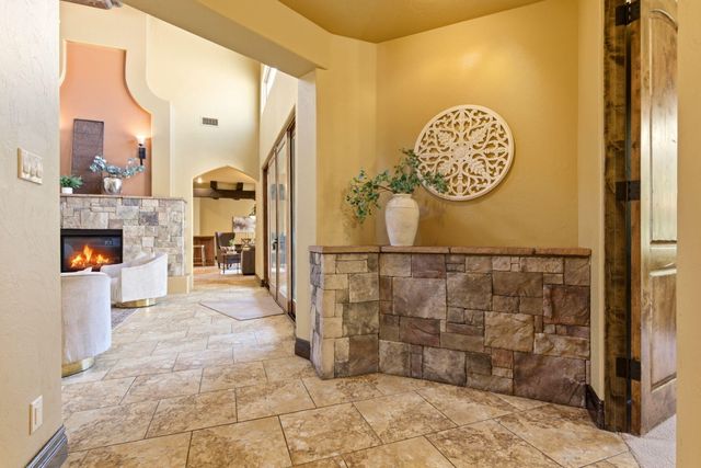 3723 Alamogordo Drive NW, Albuquerque, NM 87120