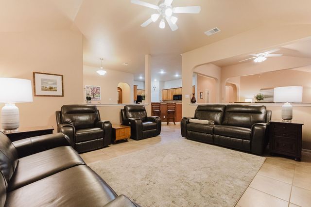 2312 Speidel DR, Pflugerville, TX 78660