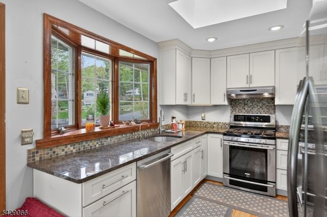 16 Columbus Rd, Sparta Twp., NJ 07871