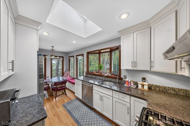 16 Columbus Rd, Sparta Twp., NJ 07871
