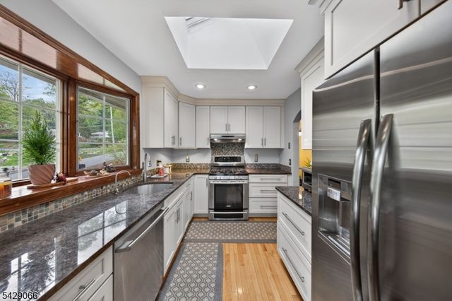 16 Columbus Rd, Sparta Twp., NJ 07871