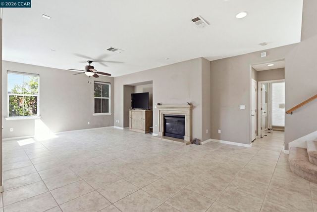 1026 Flagship Dr, Vallejo, CA 94592