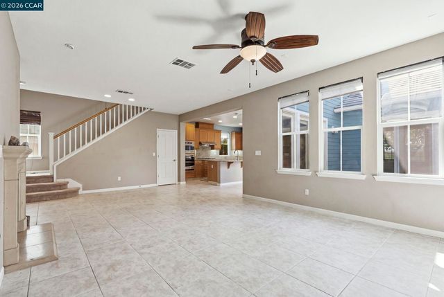 1026 Flagship Dr, Vallejo, CA 94592