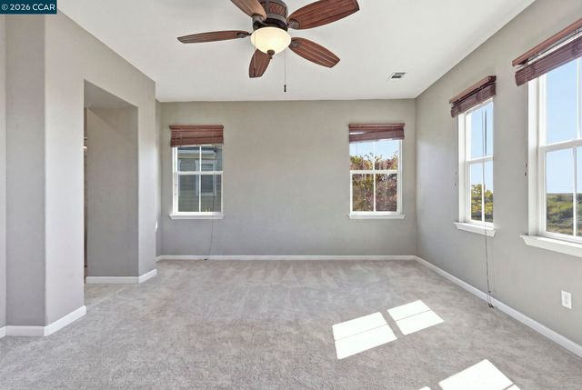 1026 Flagship Dr, Vallejo, CA 94592