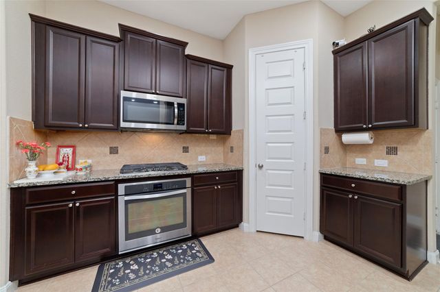 2309 Newton Branch Lane, Pearland, TX 77089