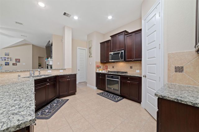 2309 Newton Branch Lane, Pearland, TX 77089