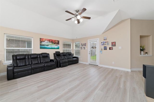 2309 Newton Branch Lane, Pearland, TX 77089