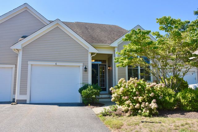 6 Chadwick Ct 6, Mashpee, MA 02649