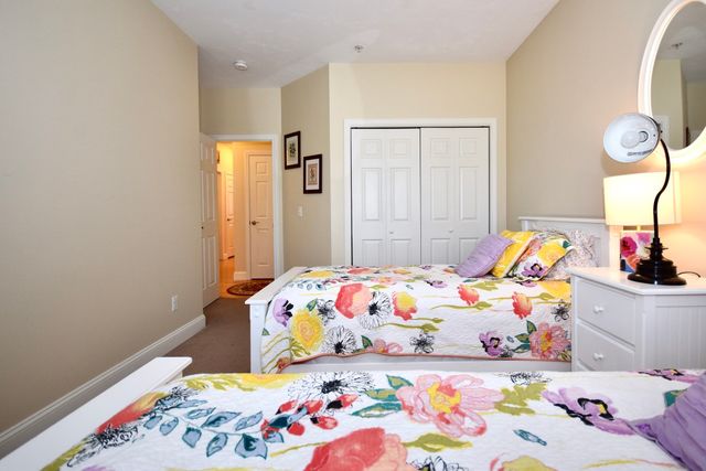 6 Chadwick Ct 6, Mashpee, MA 02649