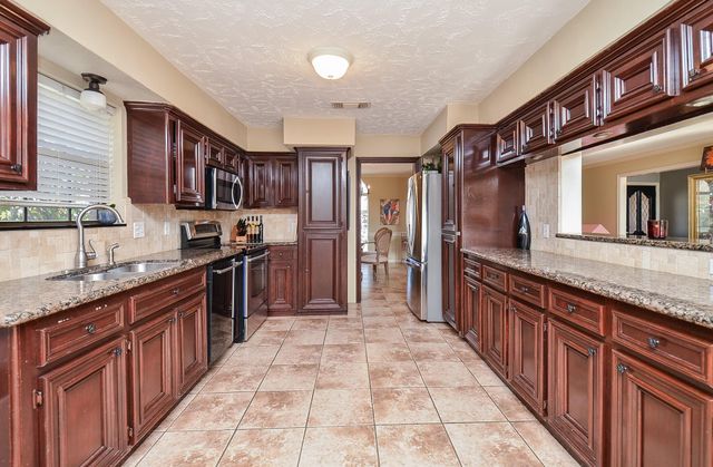 2842 W Pebble Beach Drive, Missouri City, TX 77459