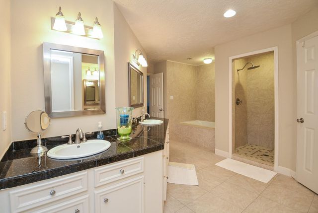 2842 W Pebble Beach Drive, Missouri City, TX 77459