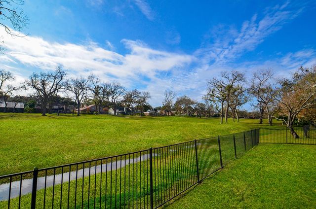 2842 W Pebble Beach Drive, Missouri City, TX 77459