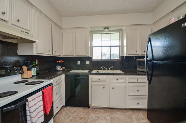 2842 W Pebble Beach Drive, Missouri City, TX 77459