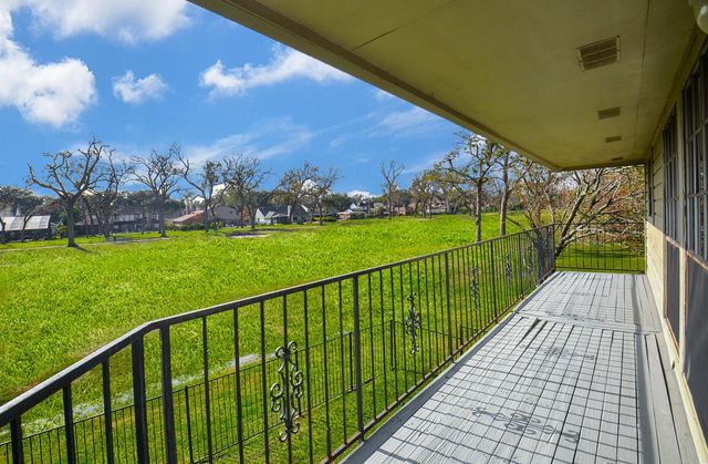 2842 W Pebble Beach Drive, Missouri City, TX 77459