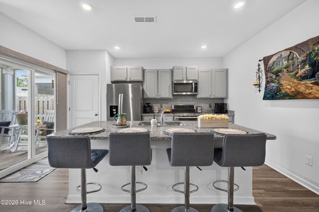 144 Windy Woods Way, Wilmington, NC 28401