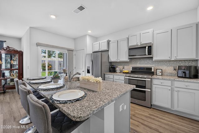 144 Windy Woods Way, Wilmington, NC 28401