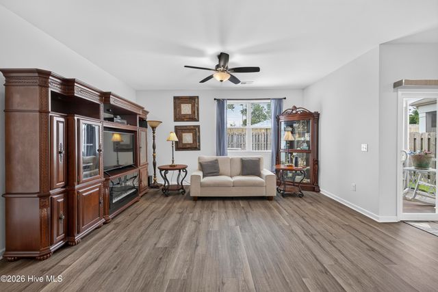 144 Windy Woods Way, Wilmington, NC 28401