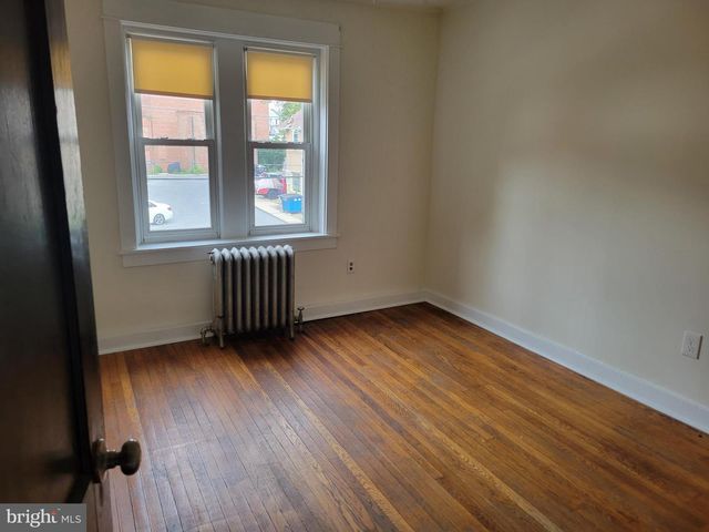 20 W ATHENS AVE, Ardmore, PA 19003