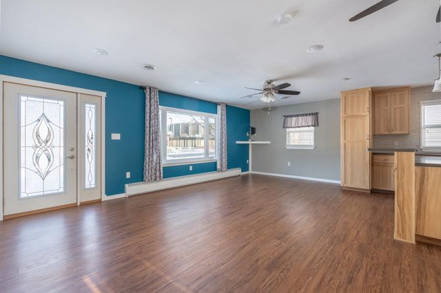 1211 13th Avenue SW, Willmar, MN 56201