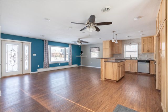 1211 13th Avenue SW, Willmar, MN 56201