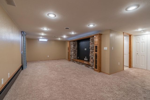 1211 13th Avenue SW, Willmar, MN 56201