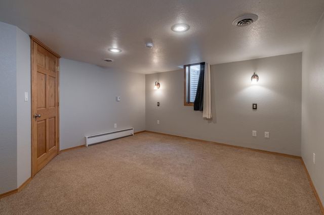 1211 13th Avenue SW, Willmar, MN 56201