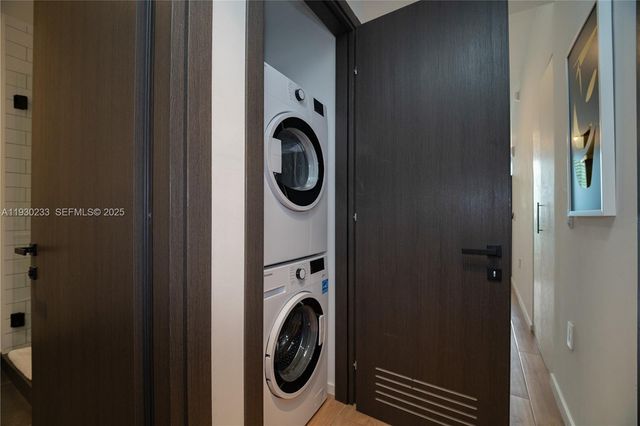 398 NE 5th St 2602, Miami, FL 33132