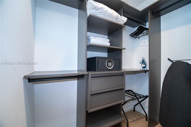 398 NE 5th St 2602, Miami, FL 33132