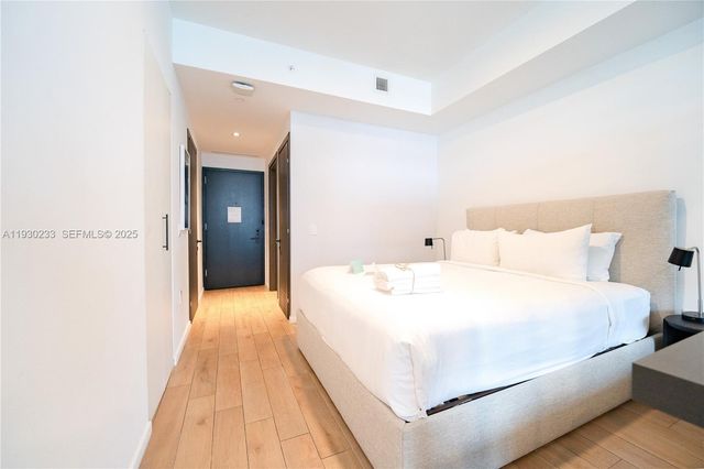 398 NE 5th St 2602, Miami, FL 33132