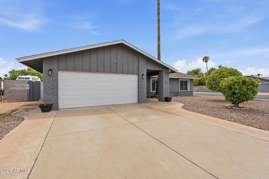 5257 W ACAPULCO Lane, Glendale, AZ 85306 — photo 2