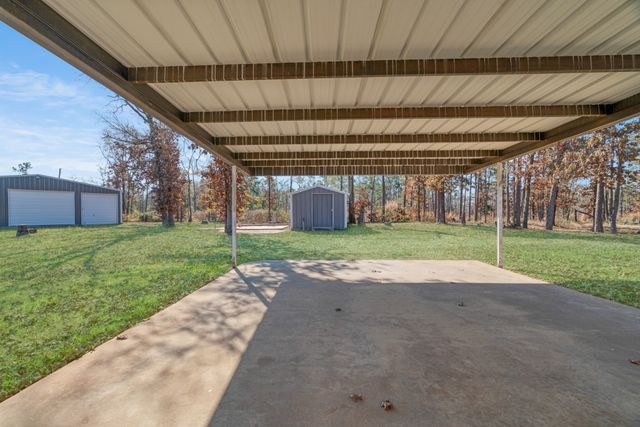 201 County Road 35930, Powderly, TX 75473