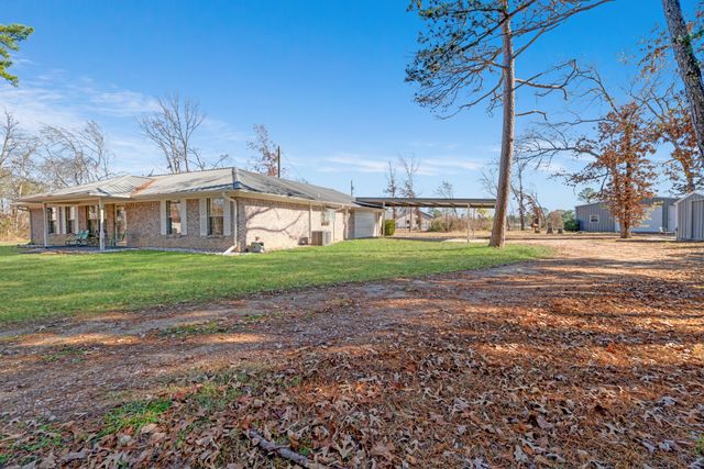 201 County Road 35930, Powderly, TX 75473