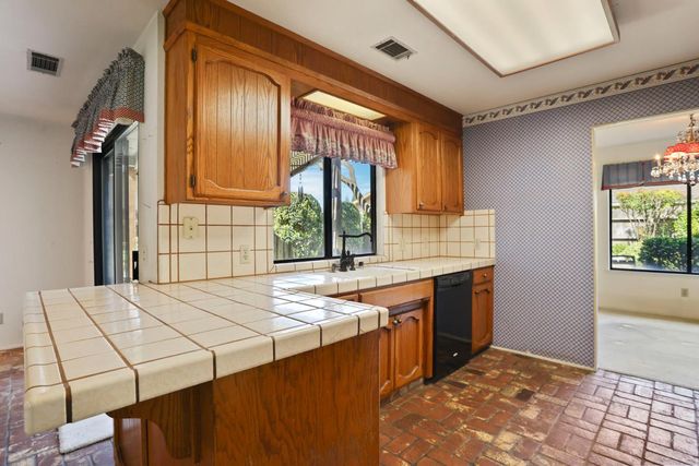 2917 Estate Dr, Stockton, CA 95209