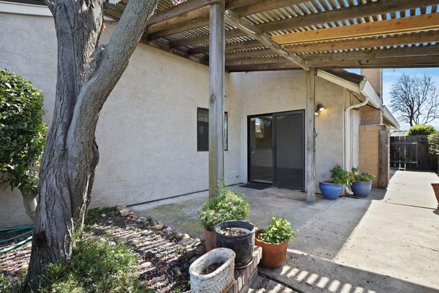 2917 Estate Dr, Stockton, CA 95209