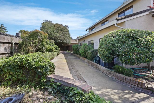 2917 Estate Dr, Stockton, CA 95209