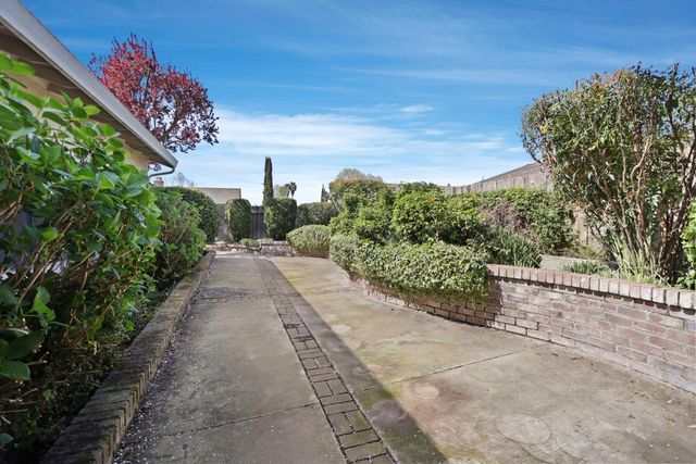 2917 Estate Dr, Stockton, CA 95209