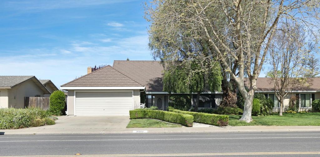 2917 Estate Dr, Stockton, CA 95209