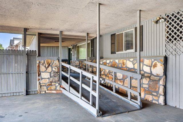 2060 Hamill Road, Hixson, TN 37343
