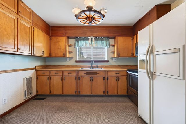 2060 Hamill Road, Hixson, TN 37343