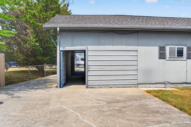 2060 Hamill Road, Hixson, TN 37343