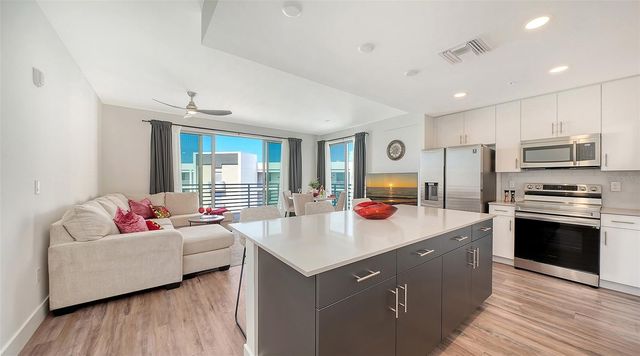 1703 N TAMIAMI TRAIL 511, Sarasota, FL 34234