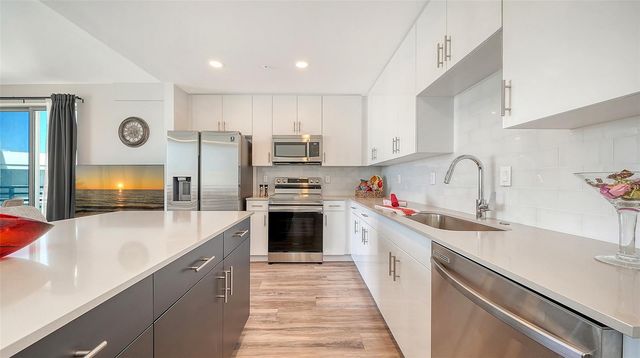 1703 N TAMIAMI TRAIL 511, Sarasota, FL 34234