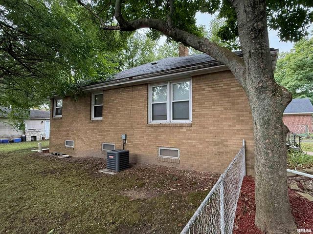 2710 N WISCONSIN Avenue, Peoria, IL 61603