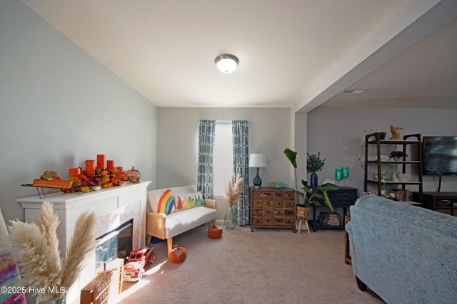 215 Chalet Road, Holly Ridge, NC 28445